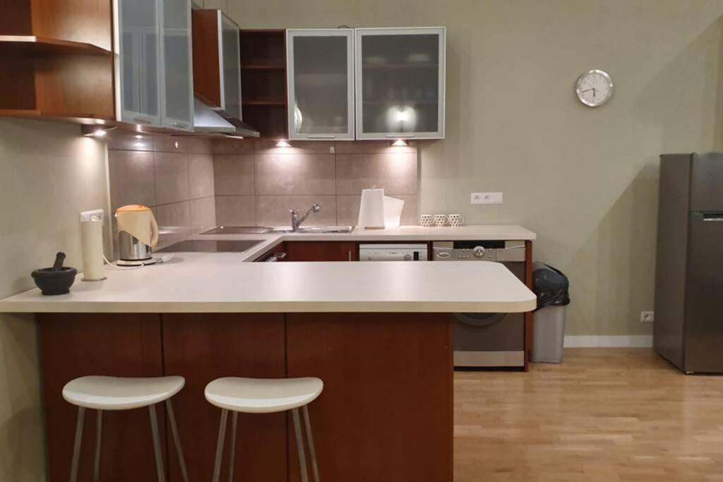 Bright&Comfy Apt -Few Min To Main Square Cracóvia Exterior foto